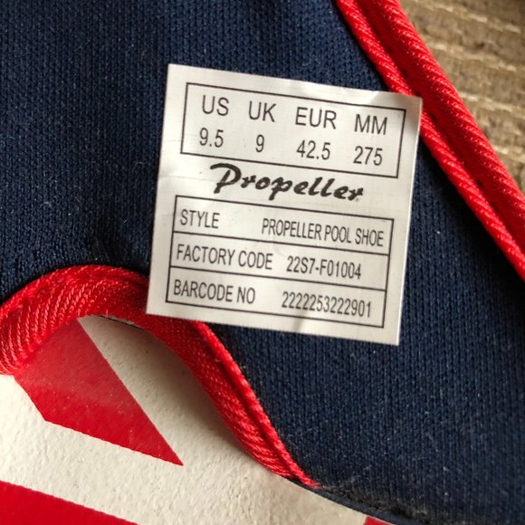 Propeller Pool Shoe - Picture 5 of 8